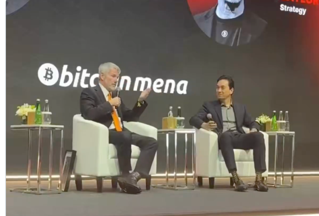 سخنرانی مایکل سیلر در رویداد Bitcoin MENA - منبع: The Bitcoin Therapist سخنرانی مایکل سیلر در رویداد Bitcoin MENA - منبع: The Bitcoin Therapist