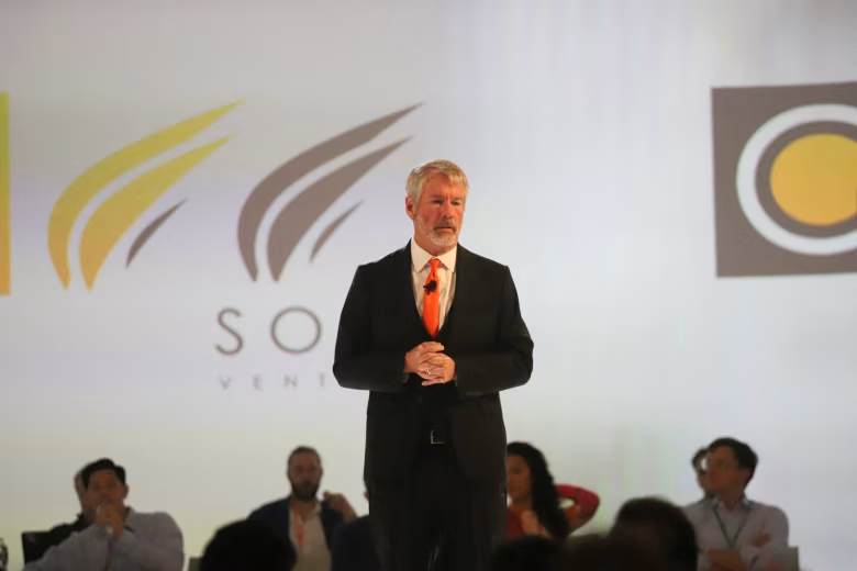 سیلور، شرکت استراتژی را که یک شرکت انباشت بیت کوین است، رهبری میکند. (عکس: جوی مالون / رویترز) سیلور، شرکت استراتژی را که یک شرکت انباشت بیت کوین است، رهبری میکند. (عکس: جوی مالون / رویترز)